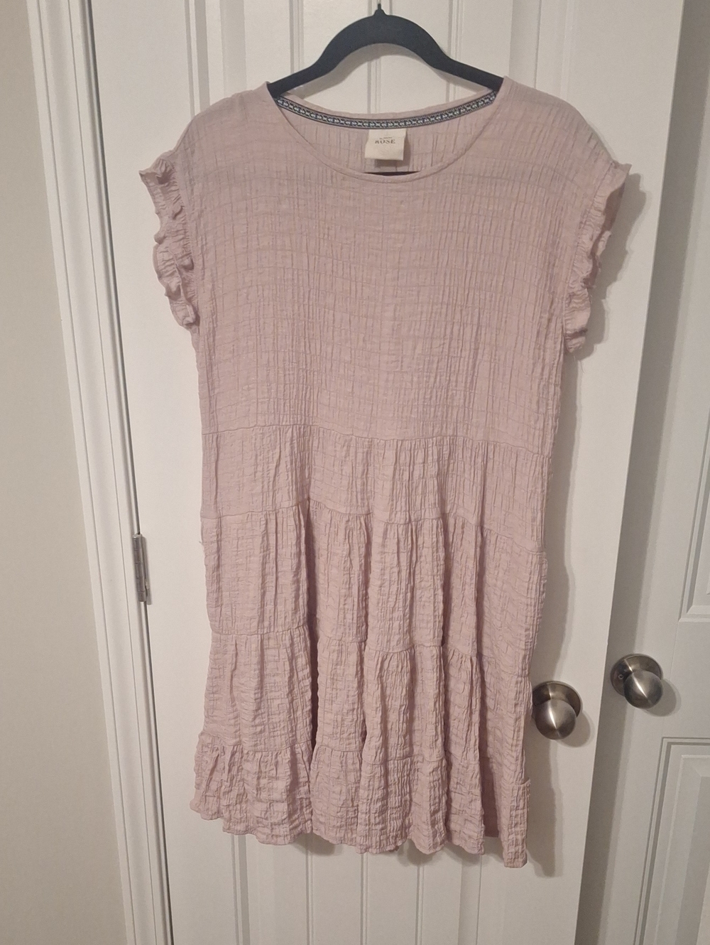Light Pink Crinkled Tiered Short-Sleeve Women's Dress